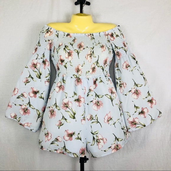 forever 21 Pants - Forever 21 floral romper batwing sleeve lined LG